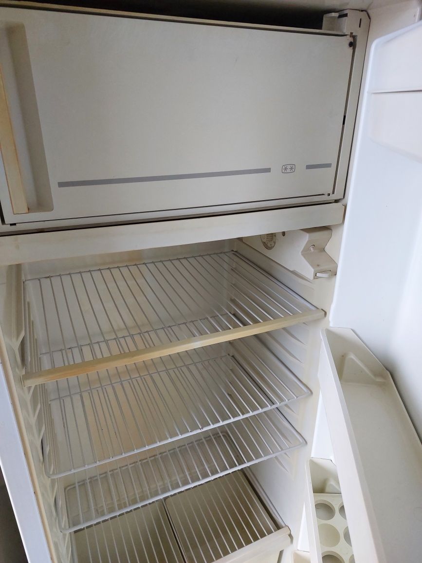 Холодильник в квартиру гуртожиток Можлива доставка