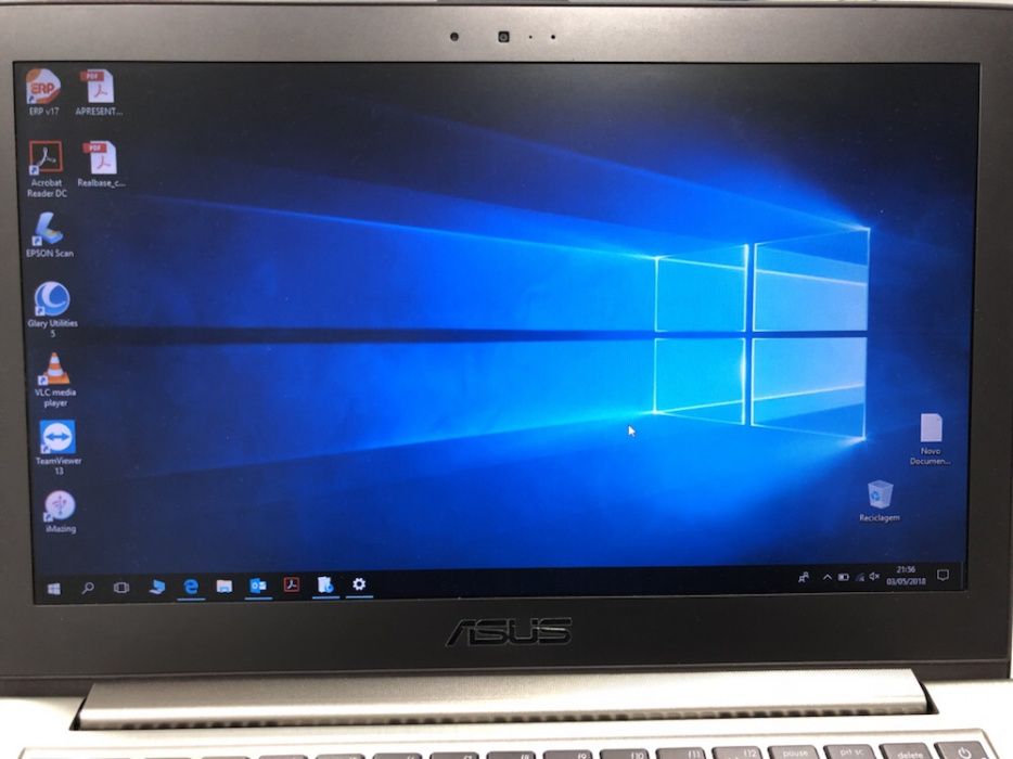 ASUS 13” UX303UA ultrabook i5 10GB ram 64 bit