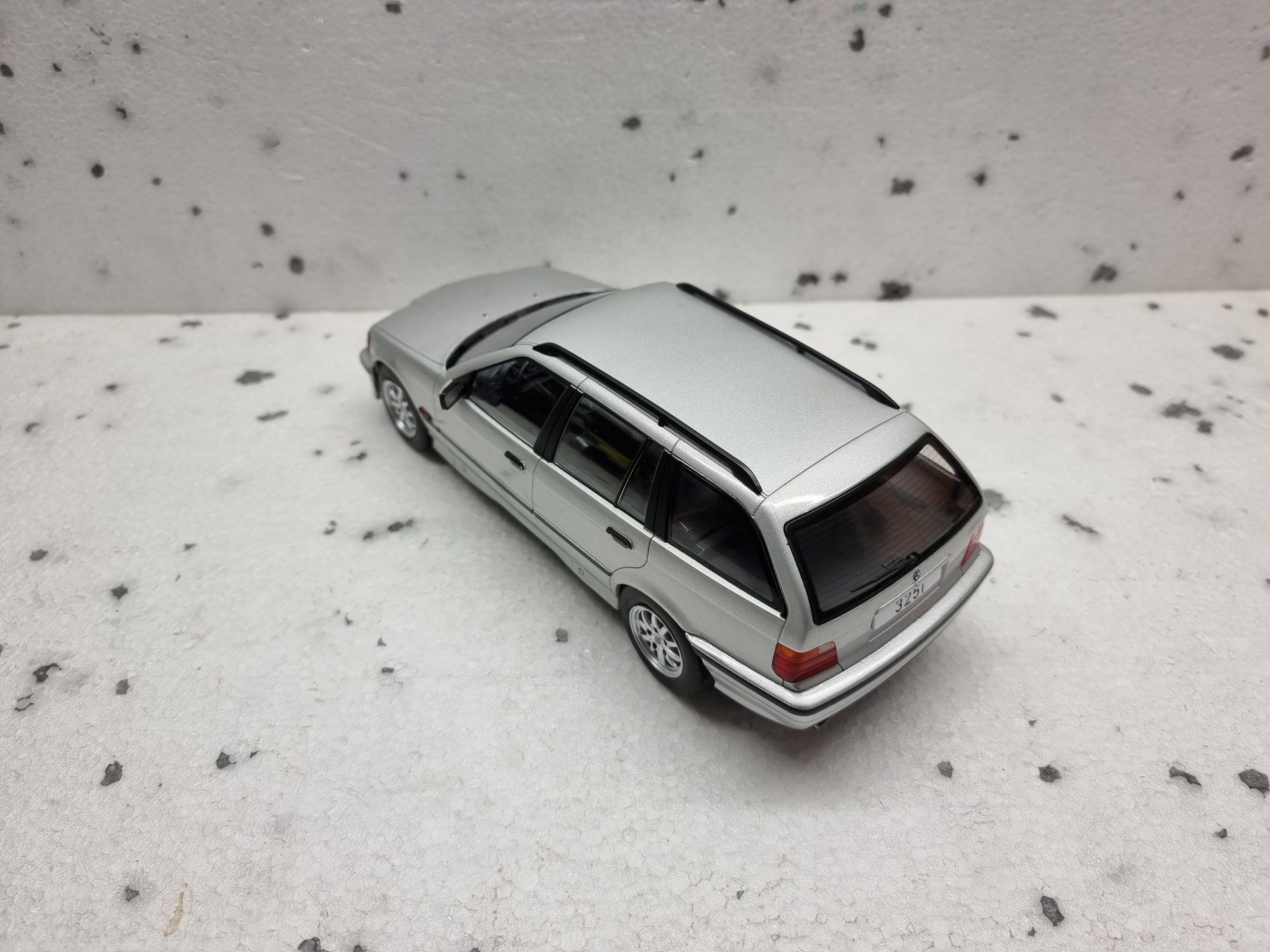 Bmw e36 mcg 1/18 norev minichamps kyosho Otto ottomobile autoart