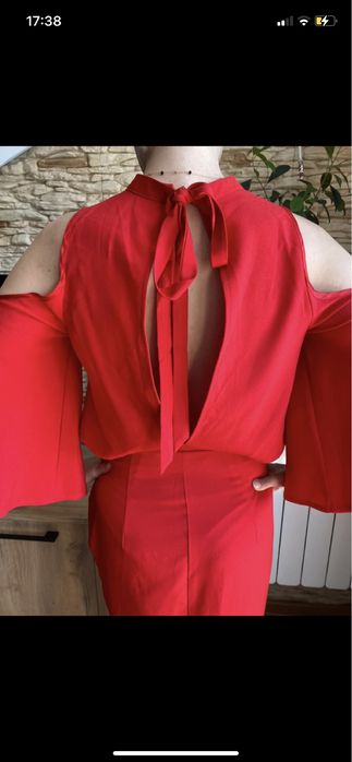 Czerwona sukienka, weselna, z rozcięciami - NAKD, rozm. XS/S