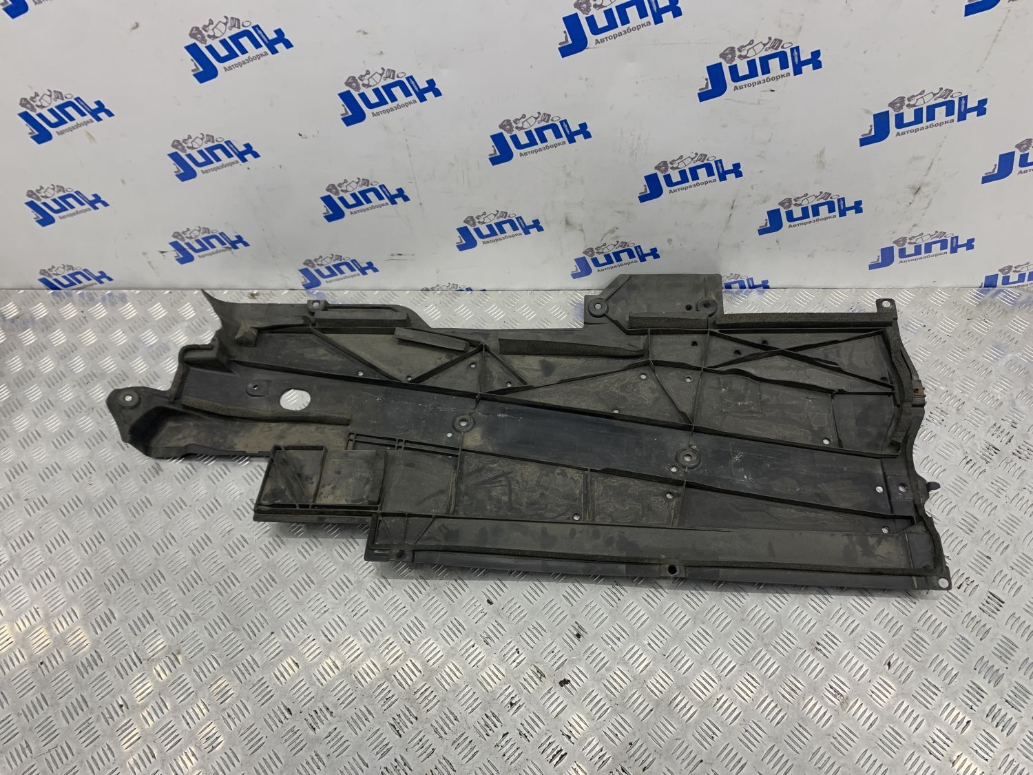Защита днища левая GHP956371 для Mazda 6 GJ 2012-2023