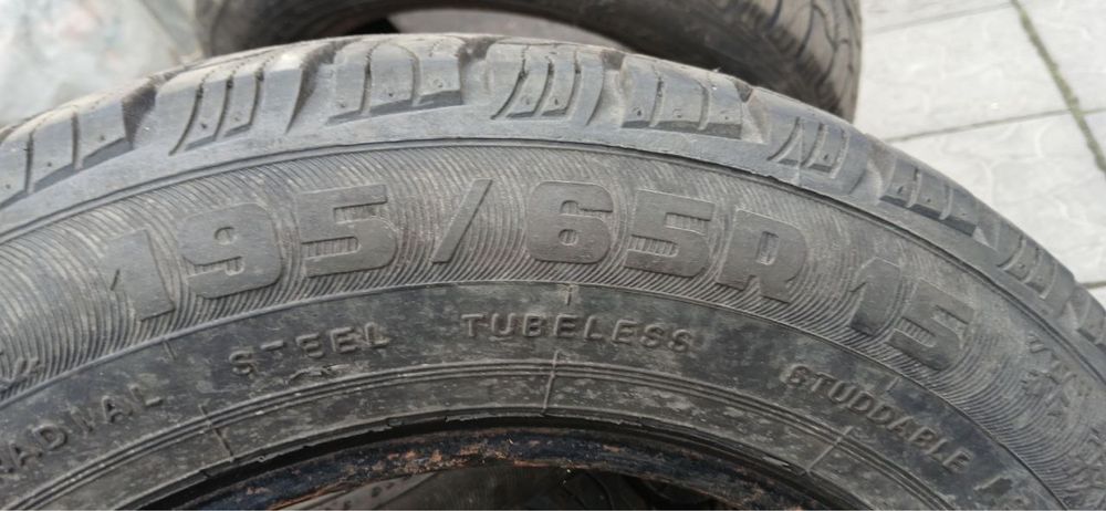 Гума зимова Tubeless 195/65R 15