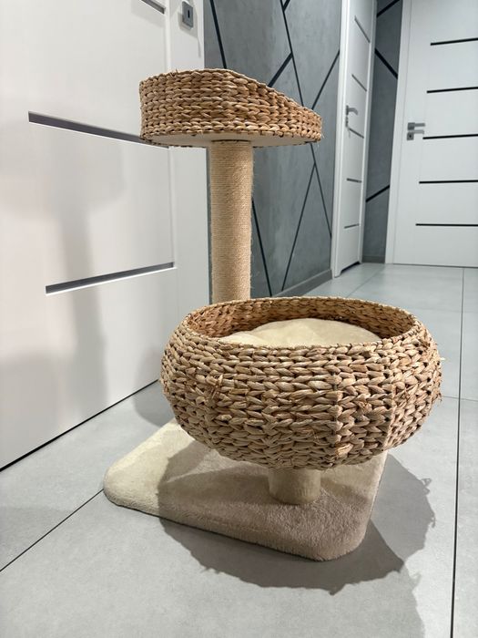 Drapak dla kota z legowiskiem