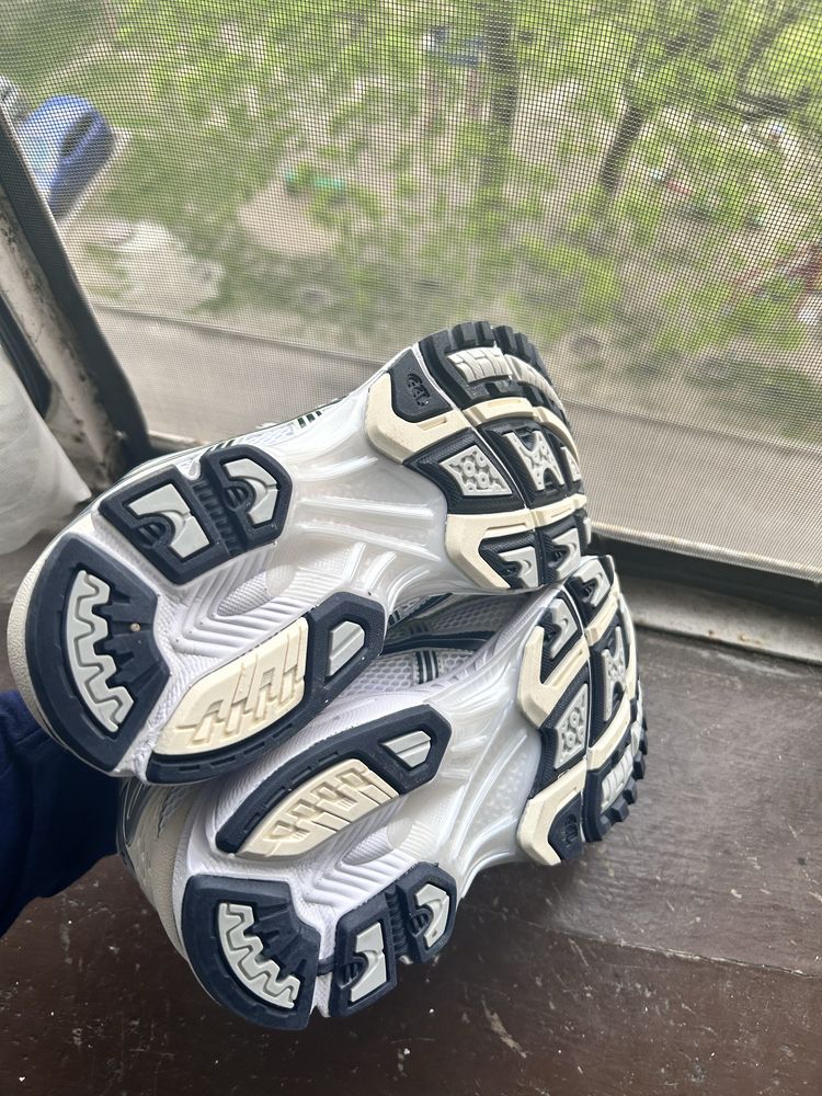 Чоловічі кросівки Asics Gel-Kayano 14