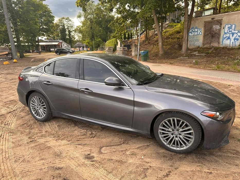Alfa Romeo Giulia Giulia 2.0 turbo szklany dach BEZWYPADKOWA