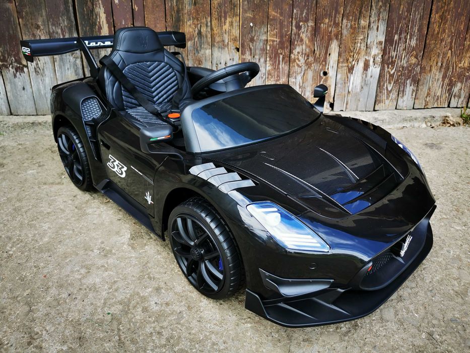 Samochód MASERATI GT 4x4 Auto AKUMULATOR Motor Elektryczny RC 2 DZIECI