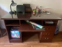 Conjunto estante e secretaria de quarto