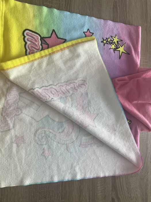 Ręcznik plażowy szybkoschnacy z kapturkiem dla dziecka