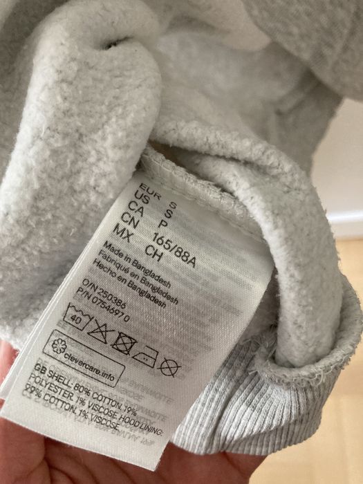 Krótka szara bluza z kapturem i nadrukiem Calabasas H&M