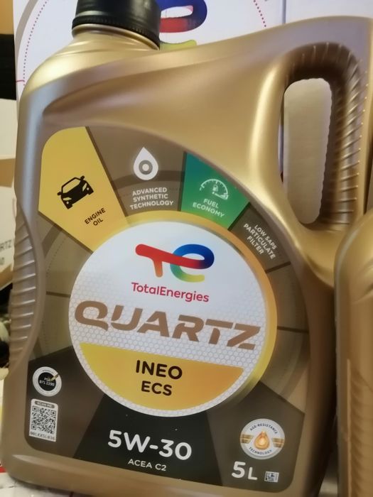 Моторна олива Total Quartz Ineo ECS 5W-30