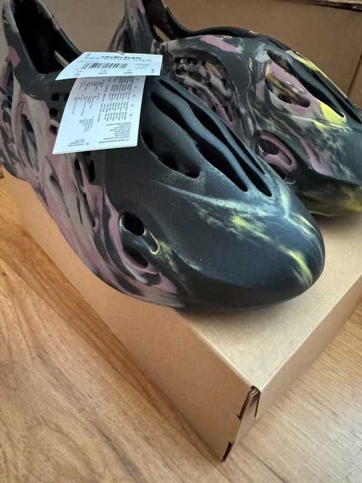 Buty Adidas Yeezy boost Yeezy foam rnr mx carbon 47