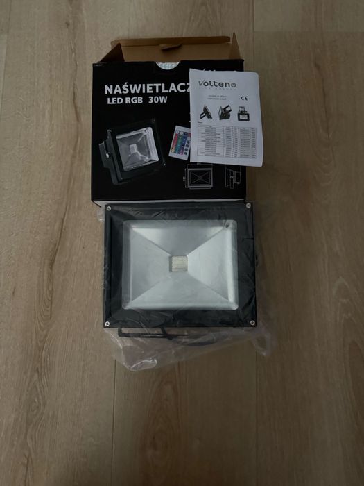 Naświetlacz z kolorowym światłem RGB led z pilotem 30W VO0540 Volteno