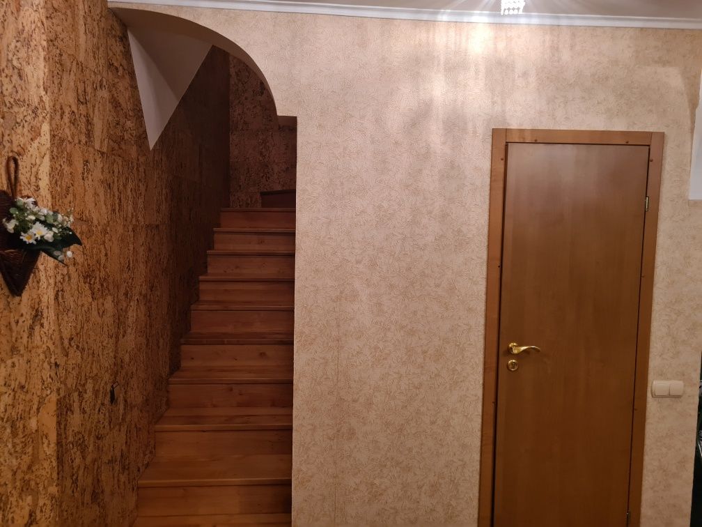 Сдам шикарную двухэтажную квартиру в клубном доме