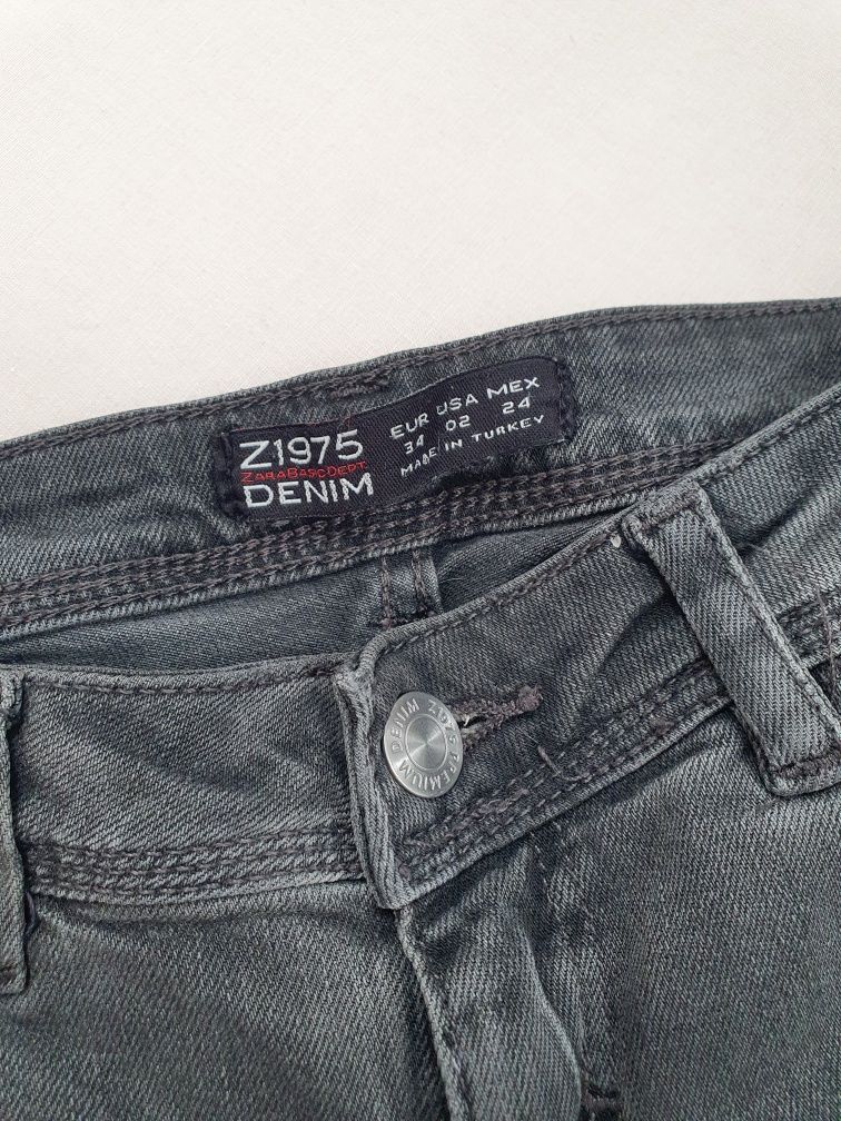 Ciemne Jeansowe spodnie Zara