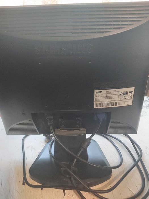 Монитор ЖК SAMSUNG SyncMaster 710v