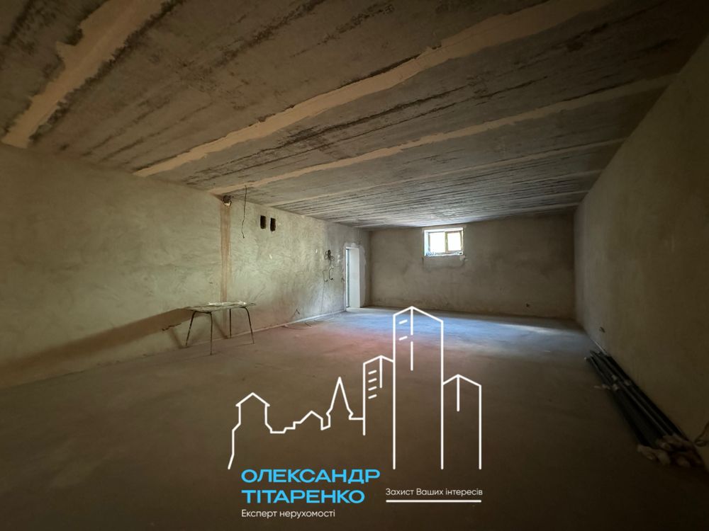 Комерційне приміщення біля «Гала Готелю»!