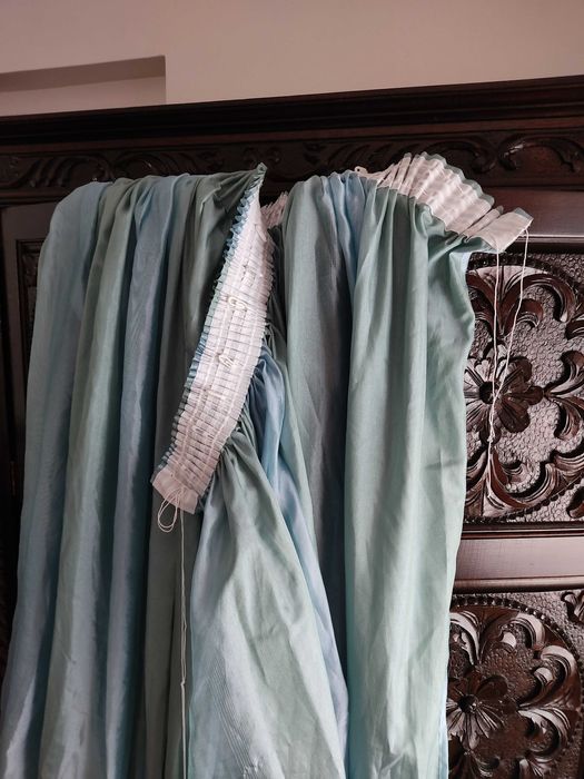 Par de Cortinados