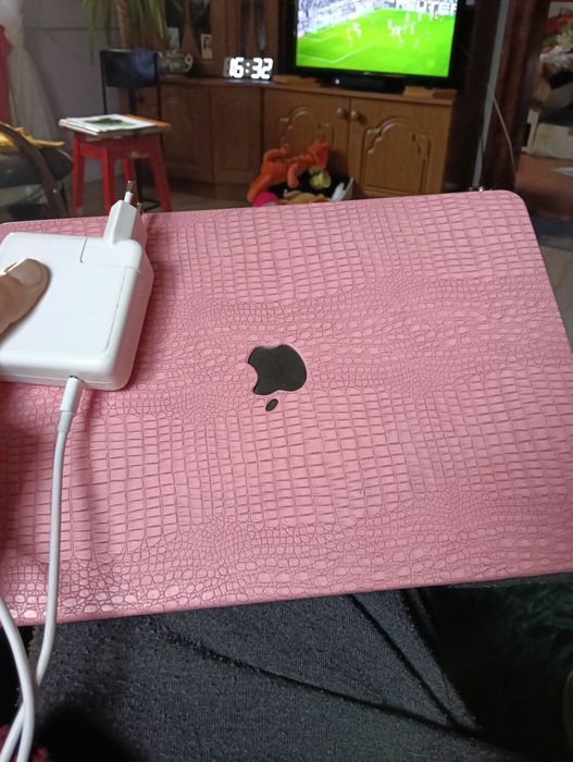 MAC book Pro nie zniszczony