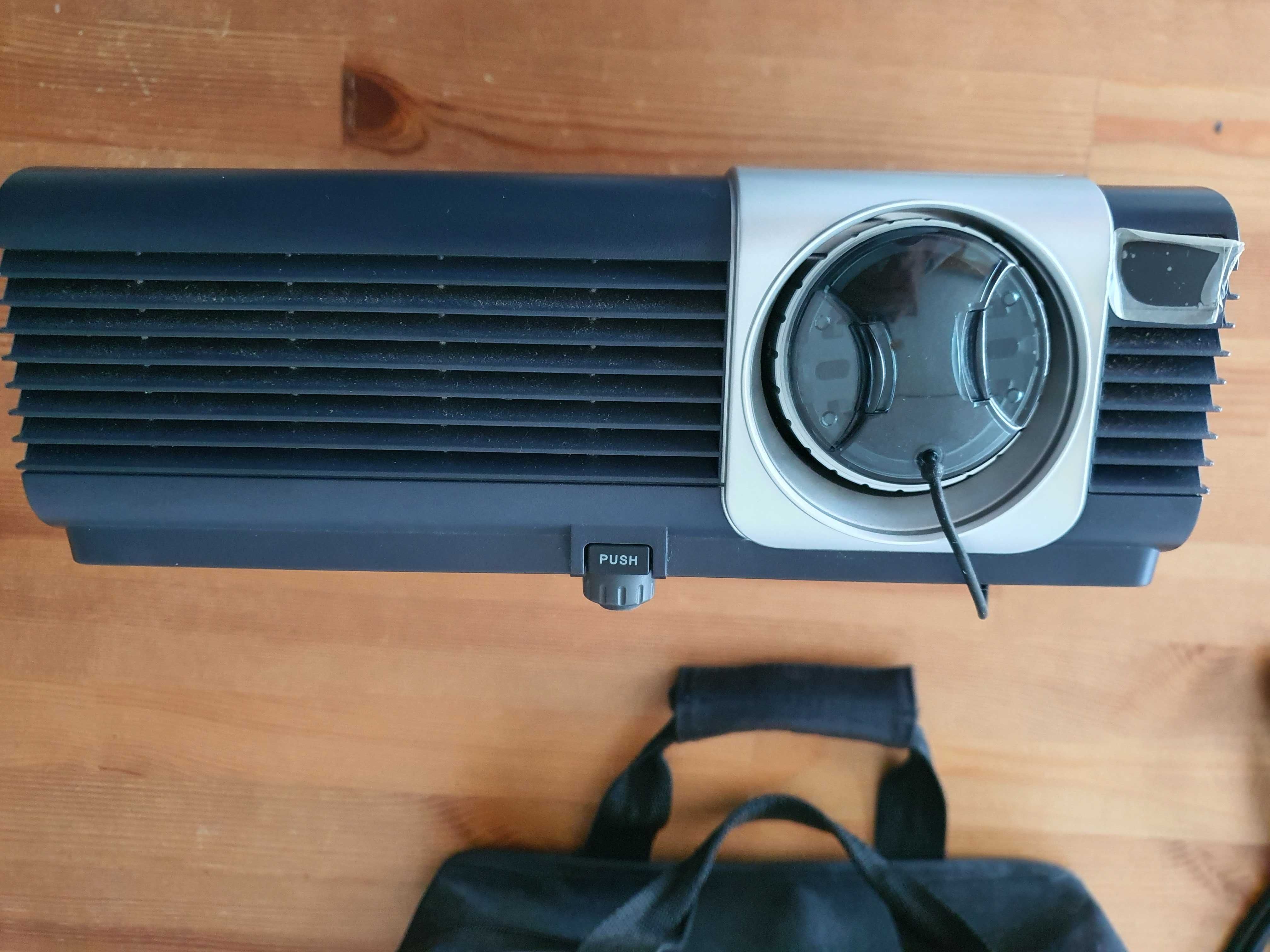 Projector BENQ PB6100 (para peças)