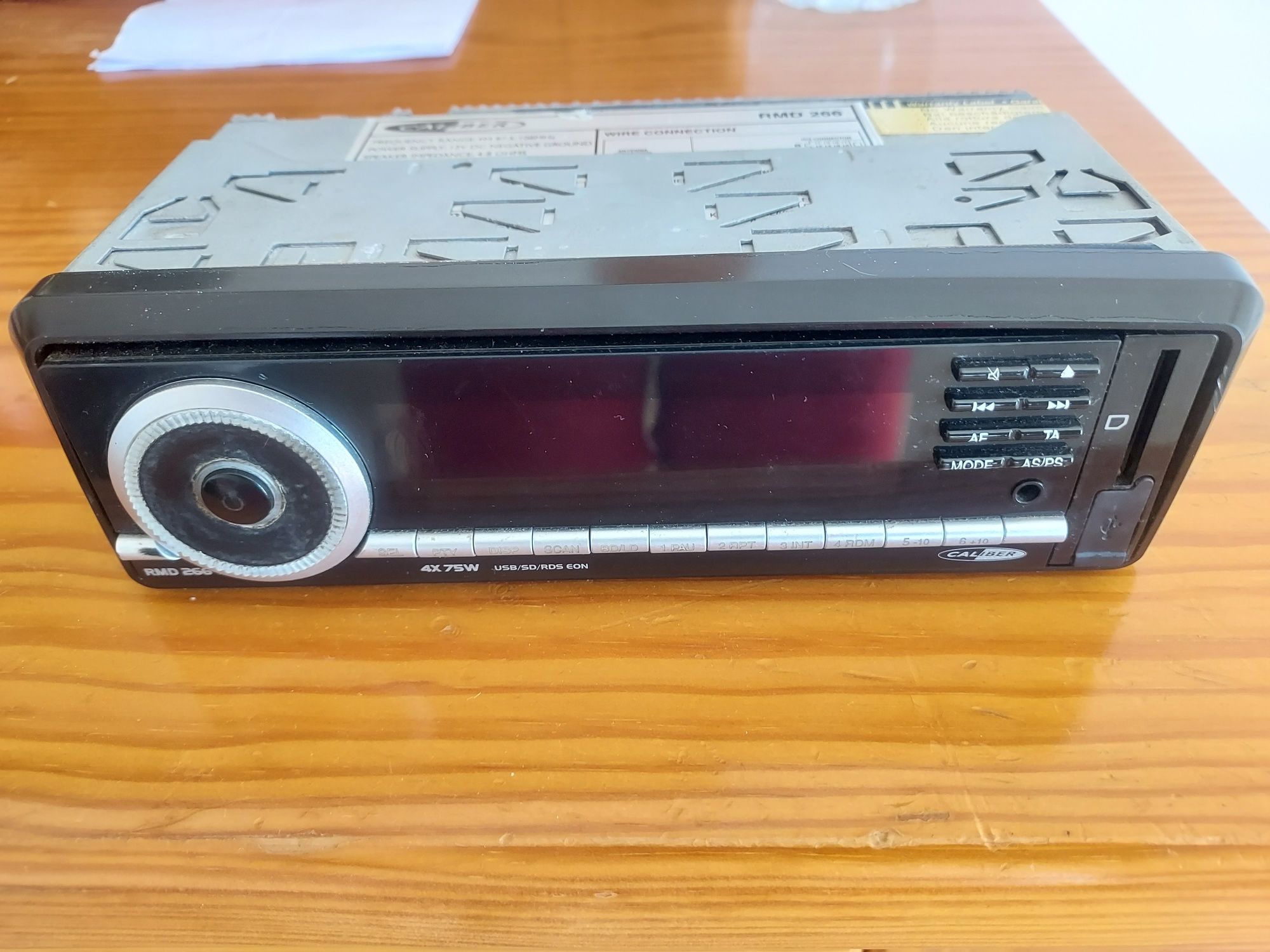 Radio Caliber usado como novo