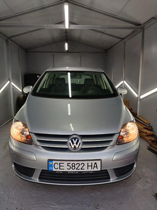 GOLF PLUS 2005 Benzin 
Мотор 1,6 бензин.
Коробка механіка 6ст.
Пробіг