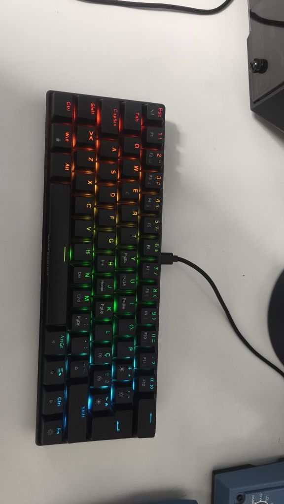 Teclado mecânico com fio mini