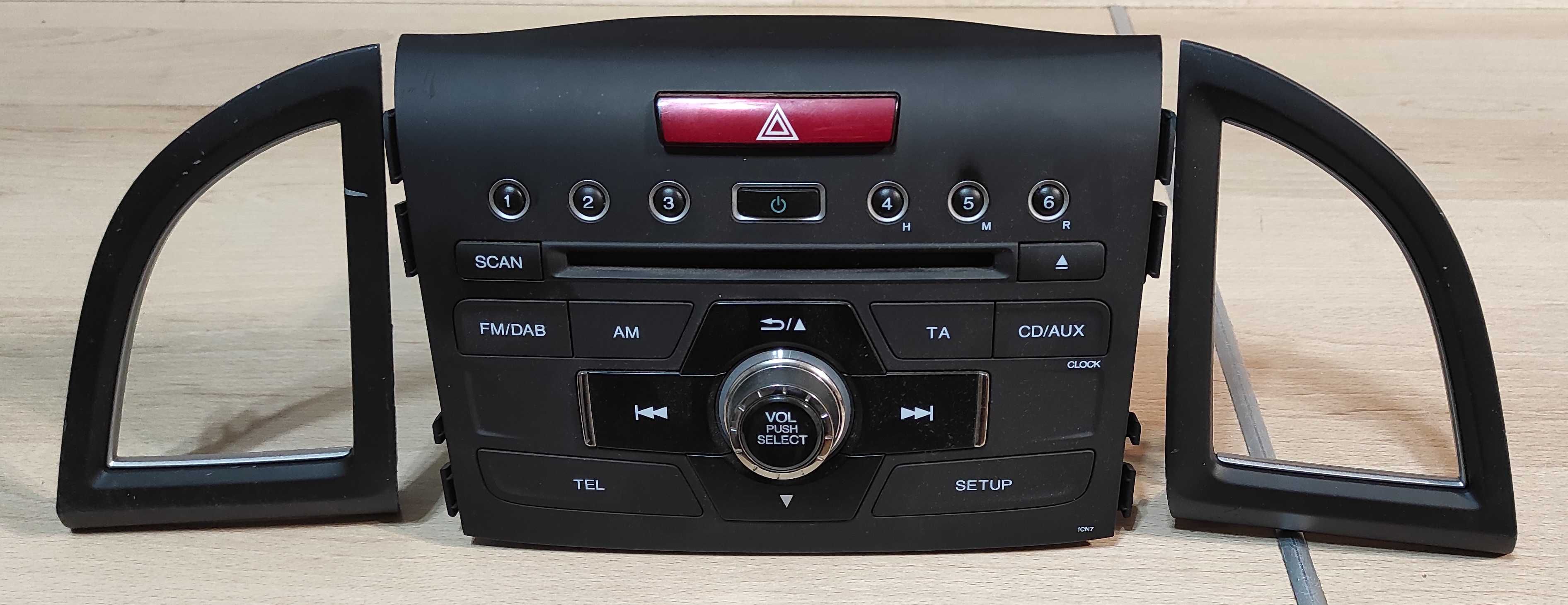 HONDA CR-V IV generacji  Radio