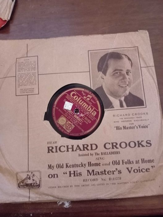 Vários discos de vinil antigos