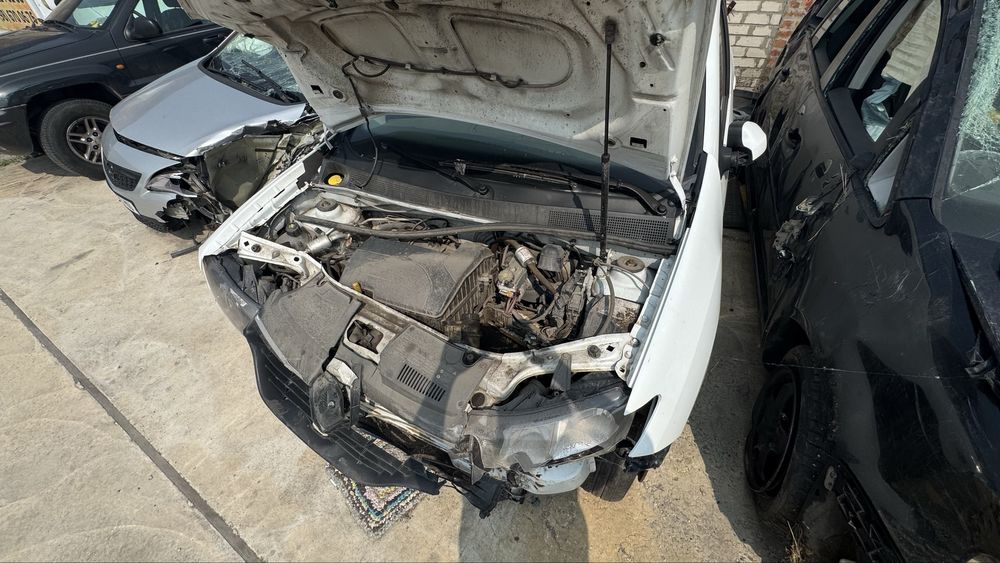 Renault Logan 2013 1,2г/б
