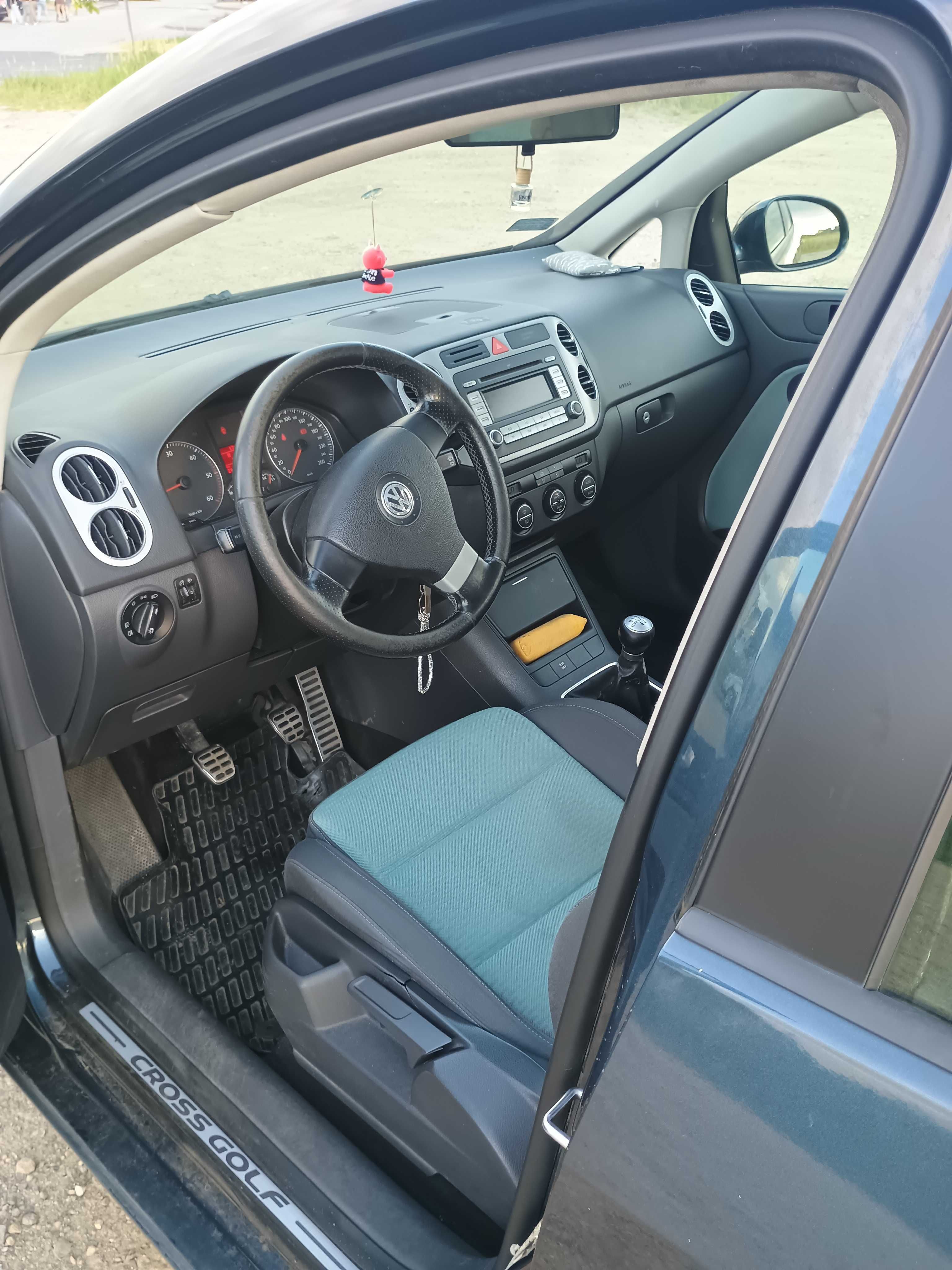 Golf Plus Cross 1.9 TDI Doinwestowany i zadbany*klima*isofix*hak