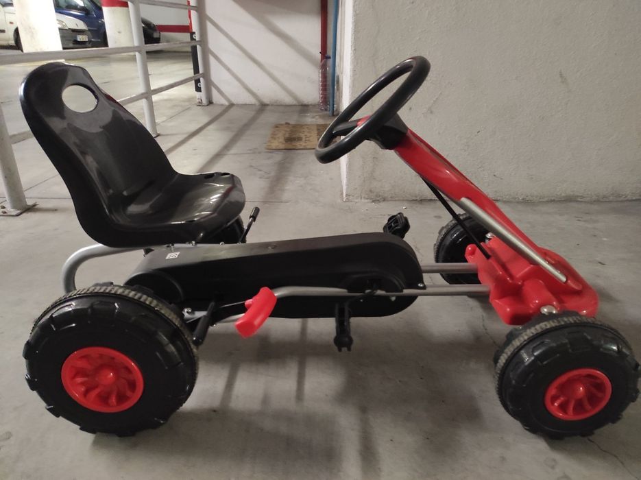Kart de pedais para crianças até 30 kg