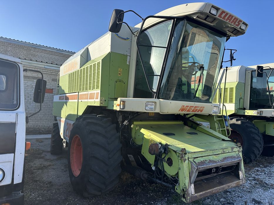 Комбайн Claas MEGA 208