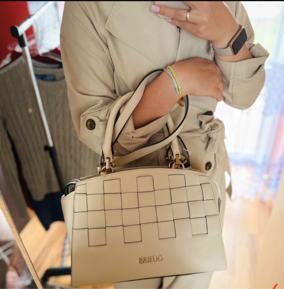 Nowa beżowa torebka guess kuferek bezowa shopper torba