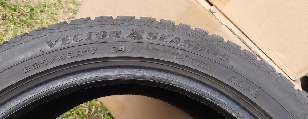 Goodyear Vector4seasons 225/45/R17 5-6mm 2szt całoroczne