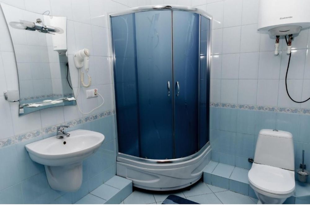 Готель Близниці торгово розважальний комплекс