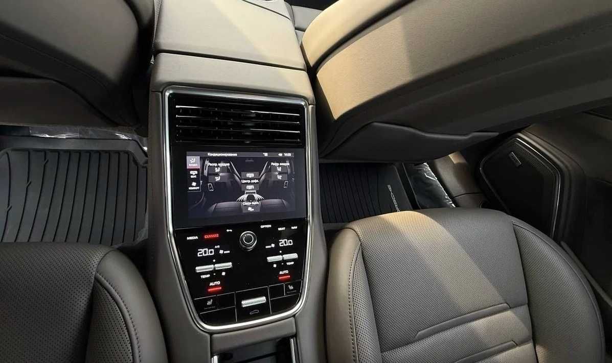 Porsche Panamera GTS 2023