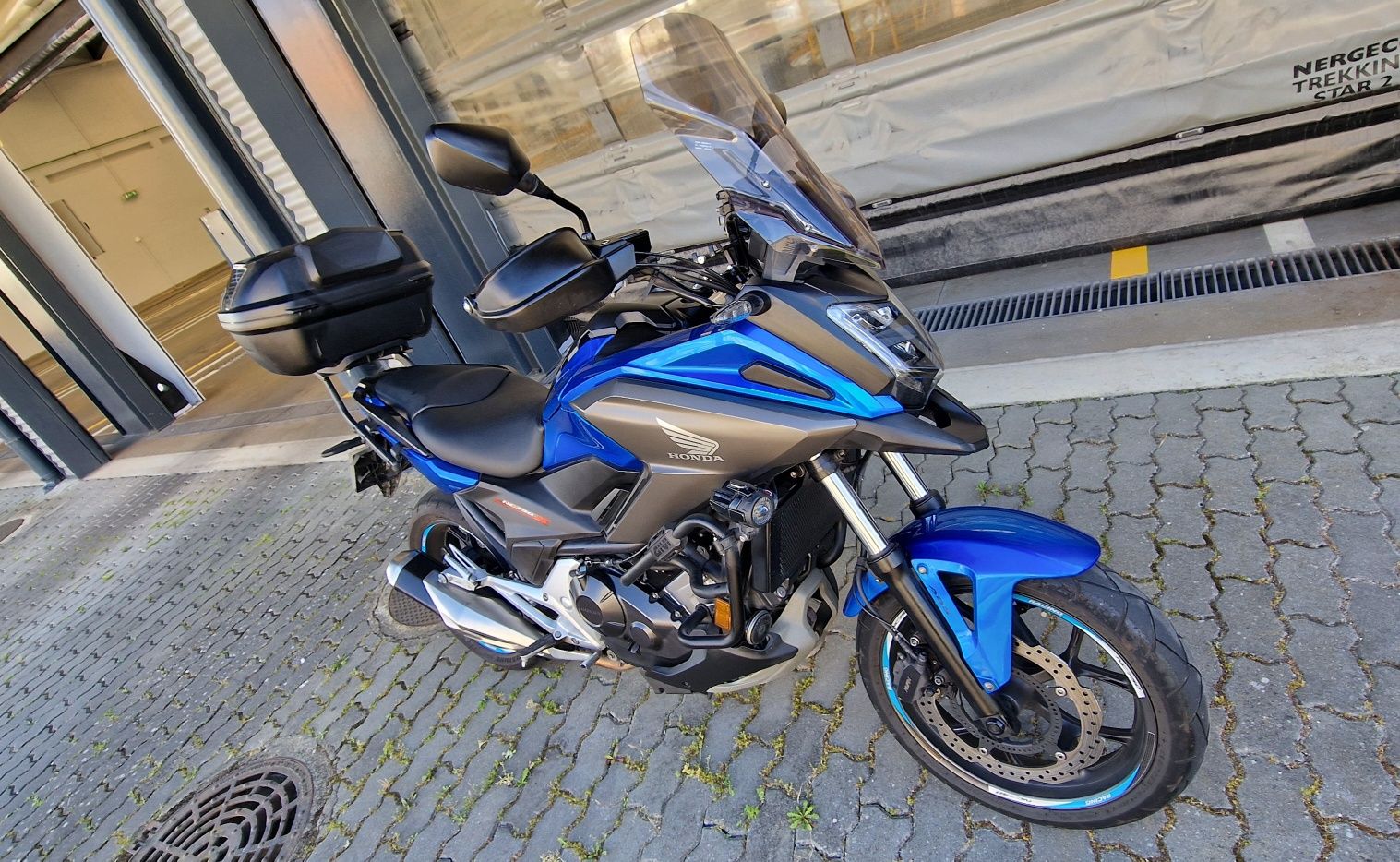 Honda nc750x 18.600kms com extras.