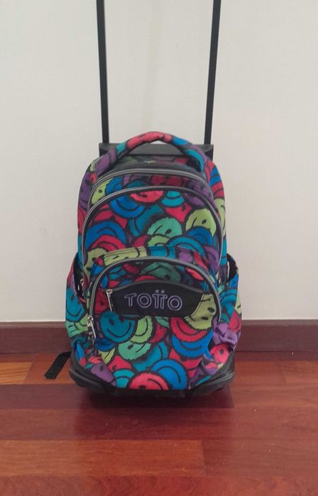 MOCHILA escolar com rodinhas