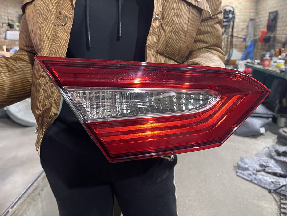 Фонарь Toyota Camry 70 USA
