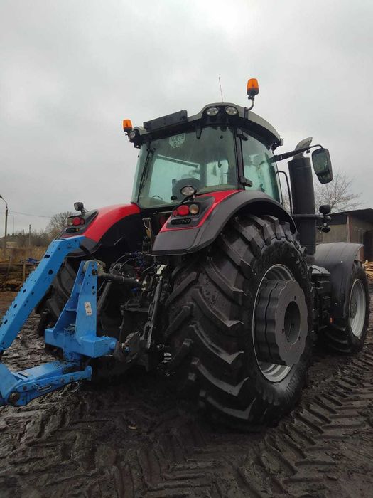 Трактор колісний Massey Ferguson