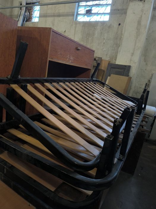 Металевий каркас ліжка