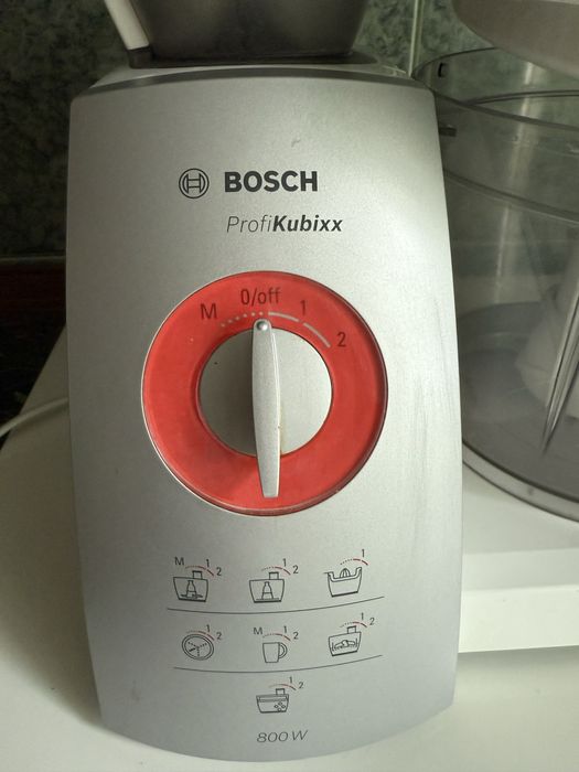 BOSCH Кухоний комбайн-блендер MCM5529 (кубіки)