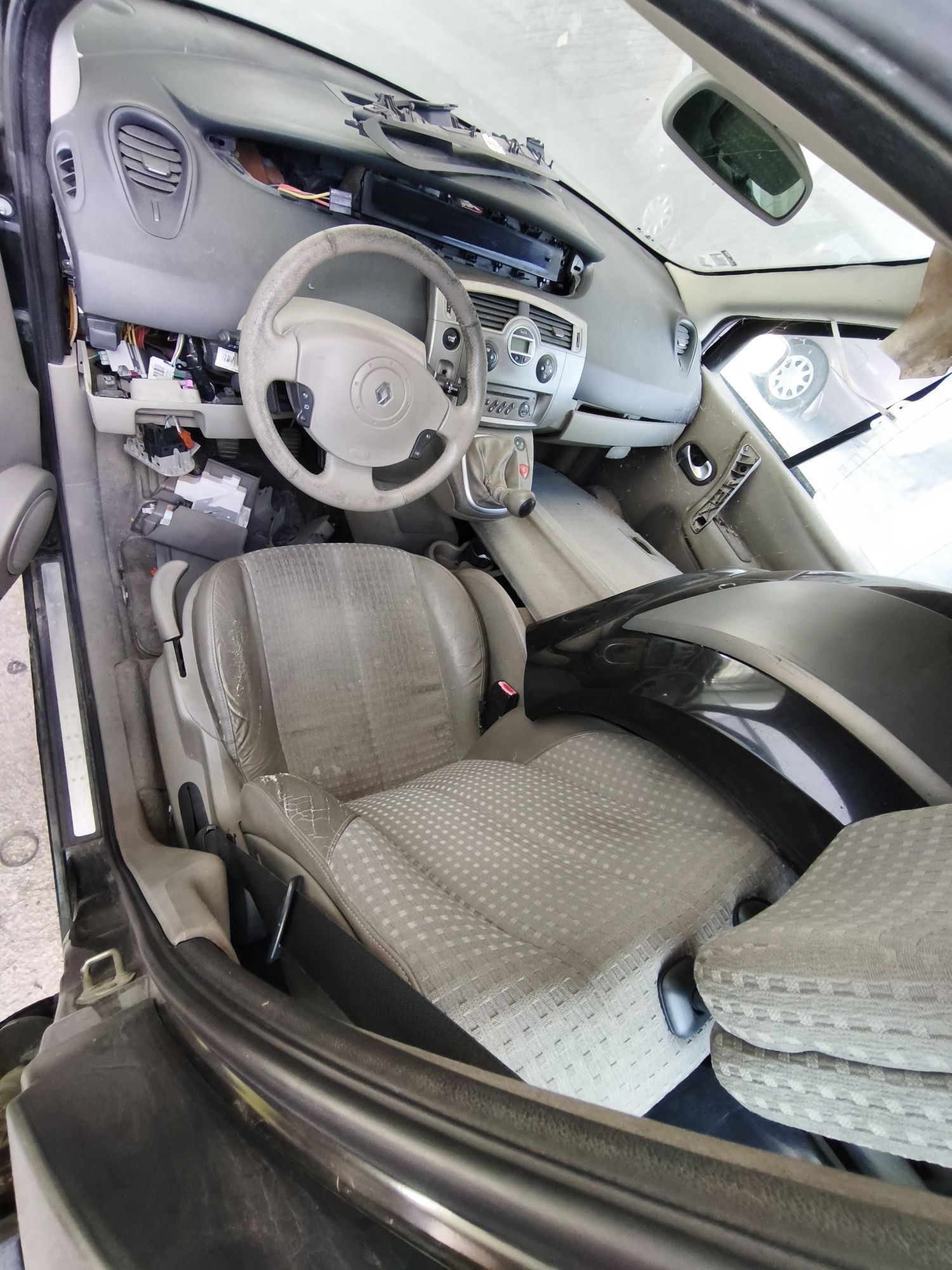 Renault Scenic II 1.5 DCI para peças
