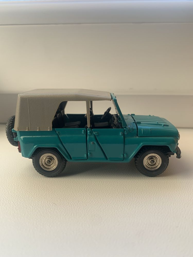 Модель УАЗ-469 СССР в маштабі 1:43