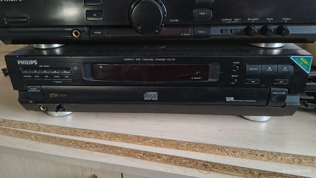 Wieża Philips składanka trzy elementy