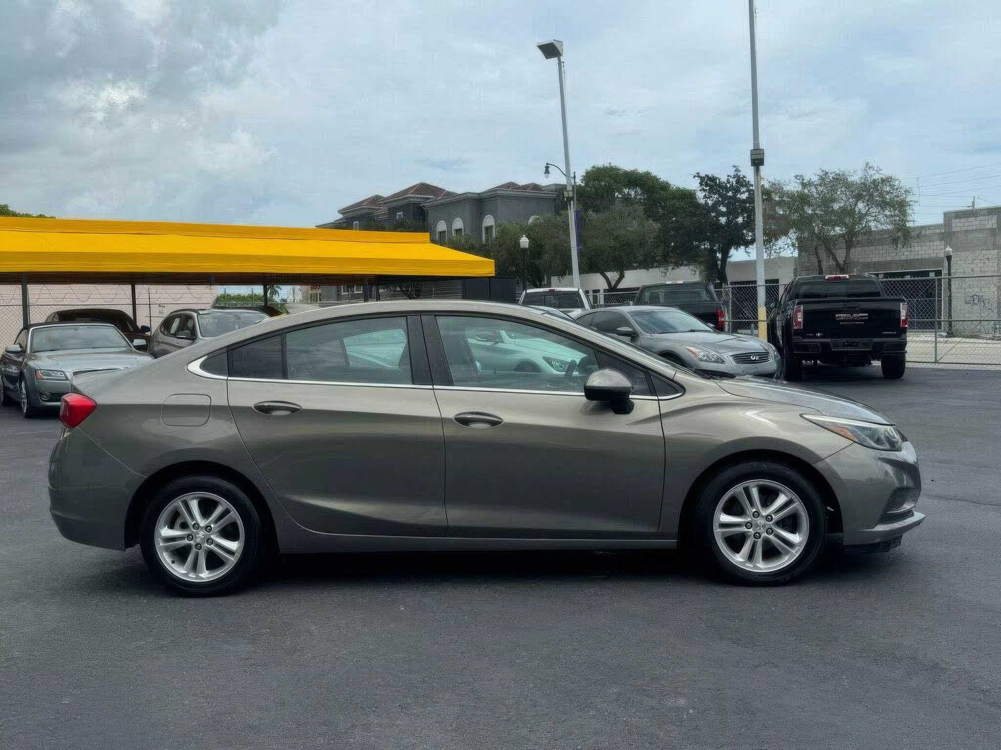 2017 Chevrolet Cruze LT