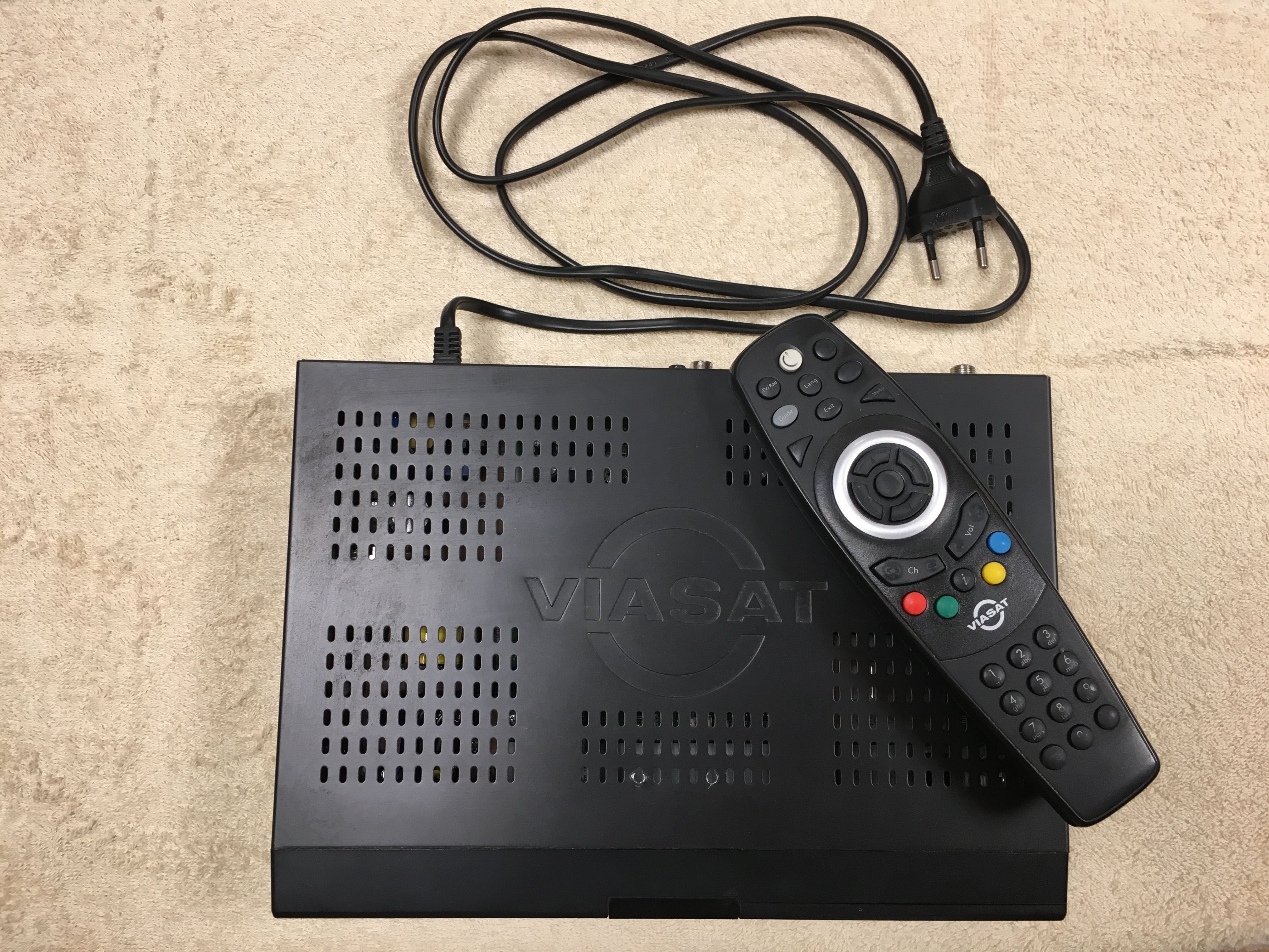 Спутниковый ресивер Viasat SRT 7700