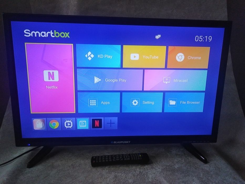 Телевізор Blaupunkt 32  діагональ, смарт ТВ.
