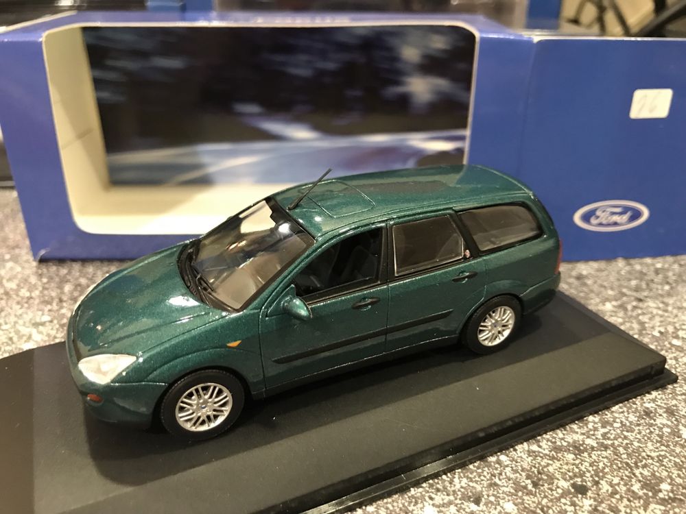 1/43 Ford Focus MK1 MINICHAMPS