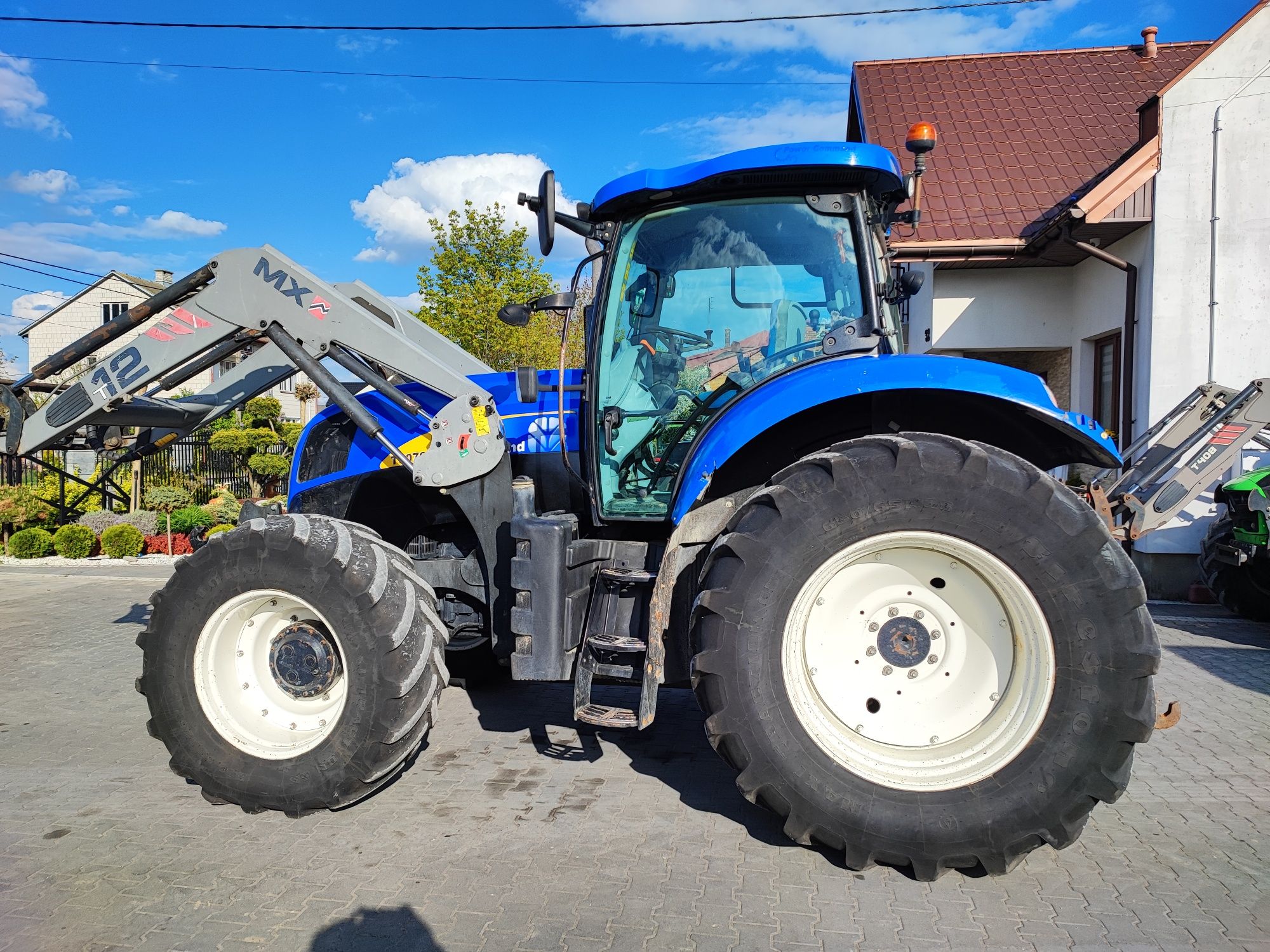 New Holland T6070